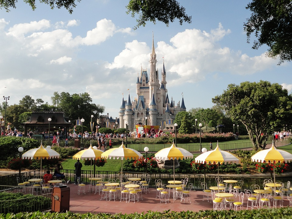 Hombre-desapareció-suizo-disneylandia-lago-parís