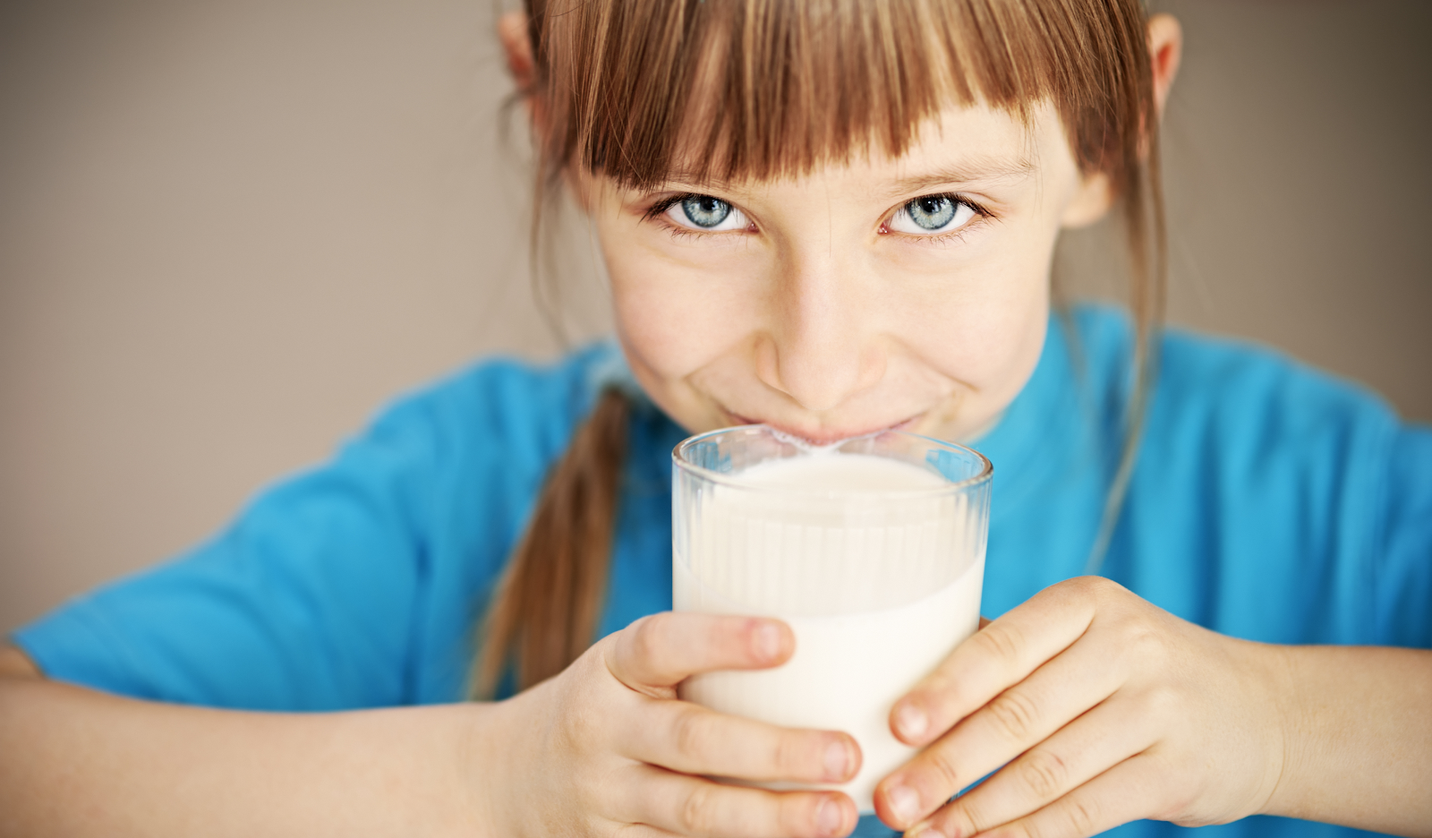 la-leche-completa-buena-para-niños-vegana-descremada-