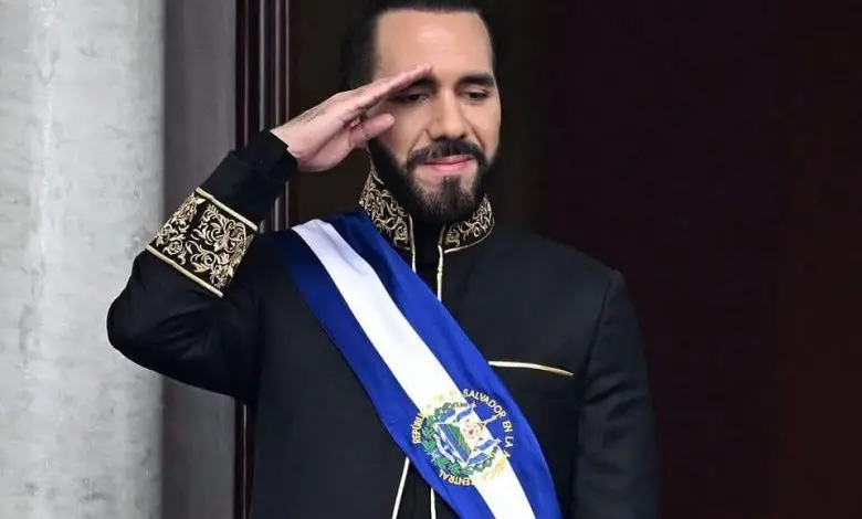 Bukele quiere la reelección indefinida en El Salvador