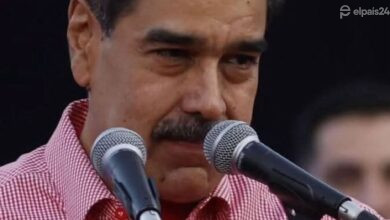 Photo of Maduro canta “Imagine” en un acto político en medio de crecientes tensiones con Estados Unidos